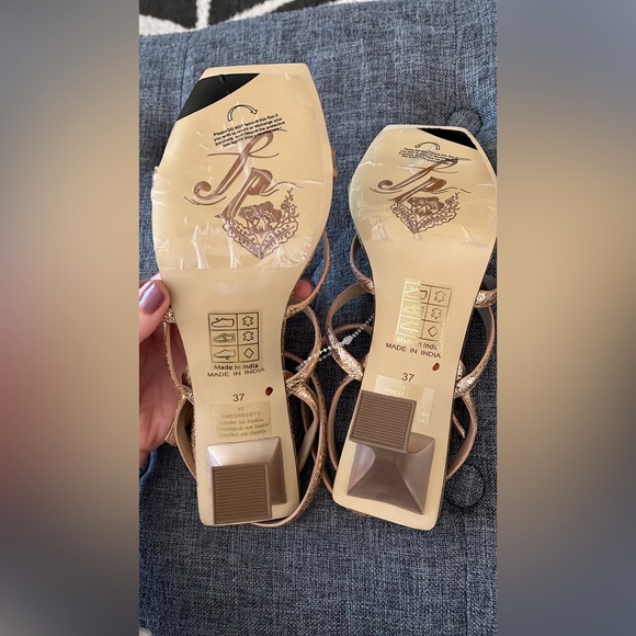 NWT Free People Faye Strappy Heels sz 7 Rose Gold Ankle Wrap - Picture 2 of 4